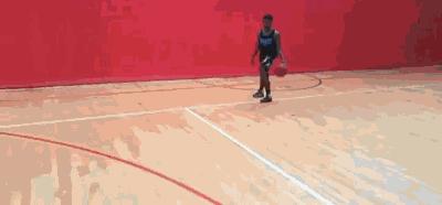 凯里欧文招牌动作过人,nba凯里欧文过人集锦