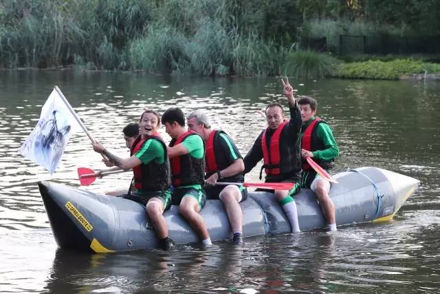 自制皮划艇比赛,野外徒步五公里拉练日记