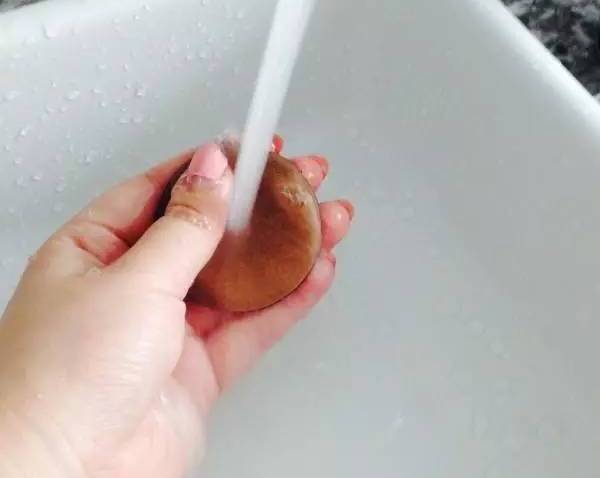 粉扑清洗方法视频教程,粉扑刷子的清洗方法