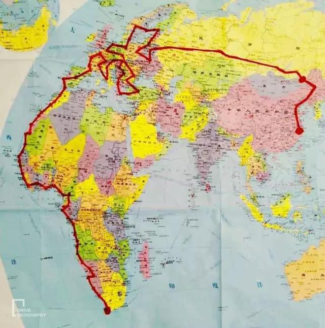 她单枪匹马从杭州出发,开着开着到了非洲腹地