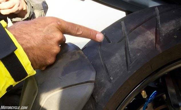 摩托车胎扎钉子怎么补胎,摩托车胎被钉子扎了怎么办