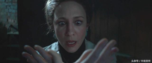 图解电影《招魂2》｜恶鬼折磨萝莉的一百种方法，被吓到漏尿