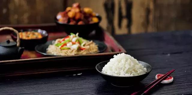 洪昭光谈养生之道,膳食结构一荤一素一菌菇健康搭配