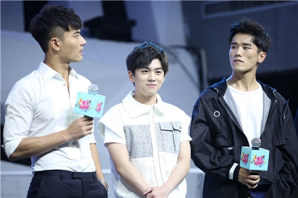 遇见足球城综艺节目,遇见足球城视频