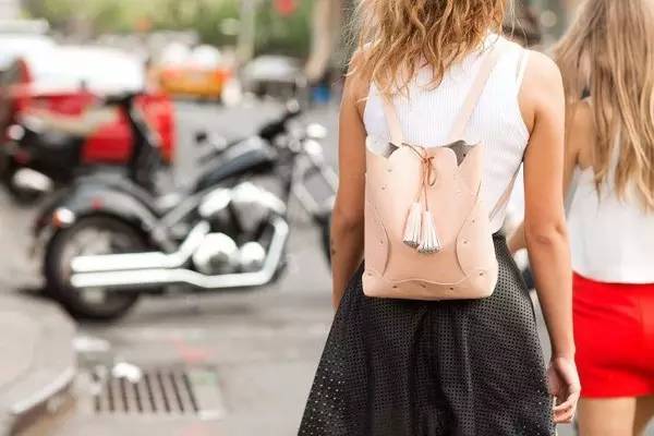 杨幂米兰达可儿,杨幂时尚背包