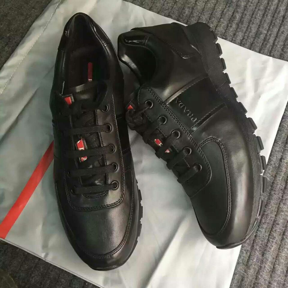 普拉达大金刚 酷毙了的鞋子 你不来看看？