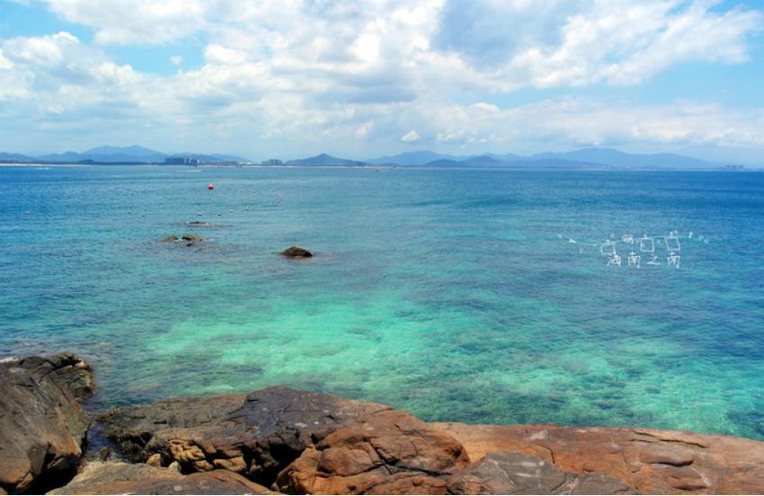 穿过云海后的美景,穿过云海看美景