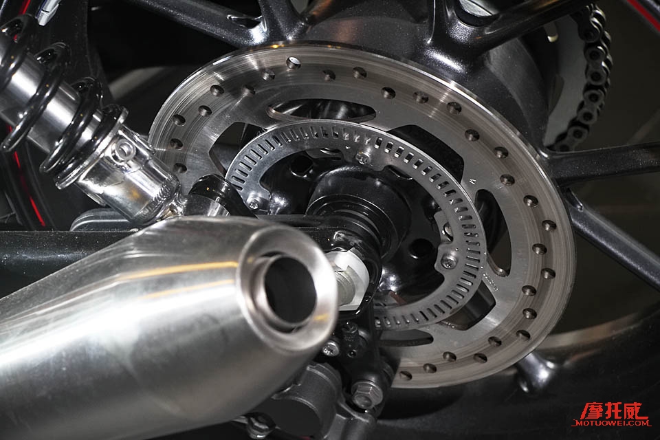 凯旋bonneville1200,凯旋bonneville红色