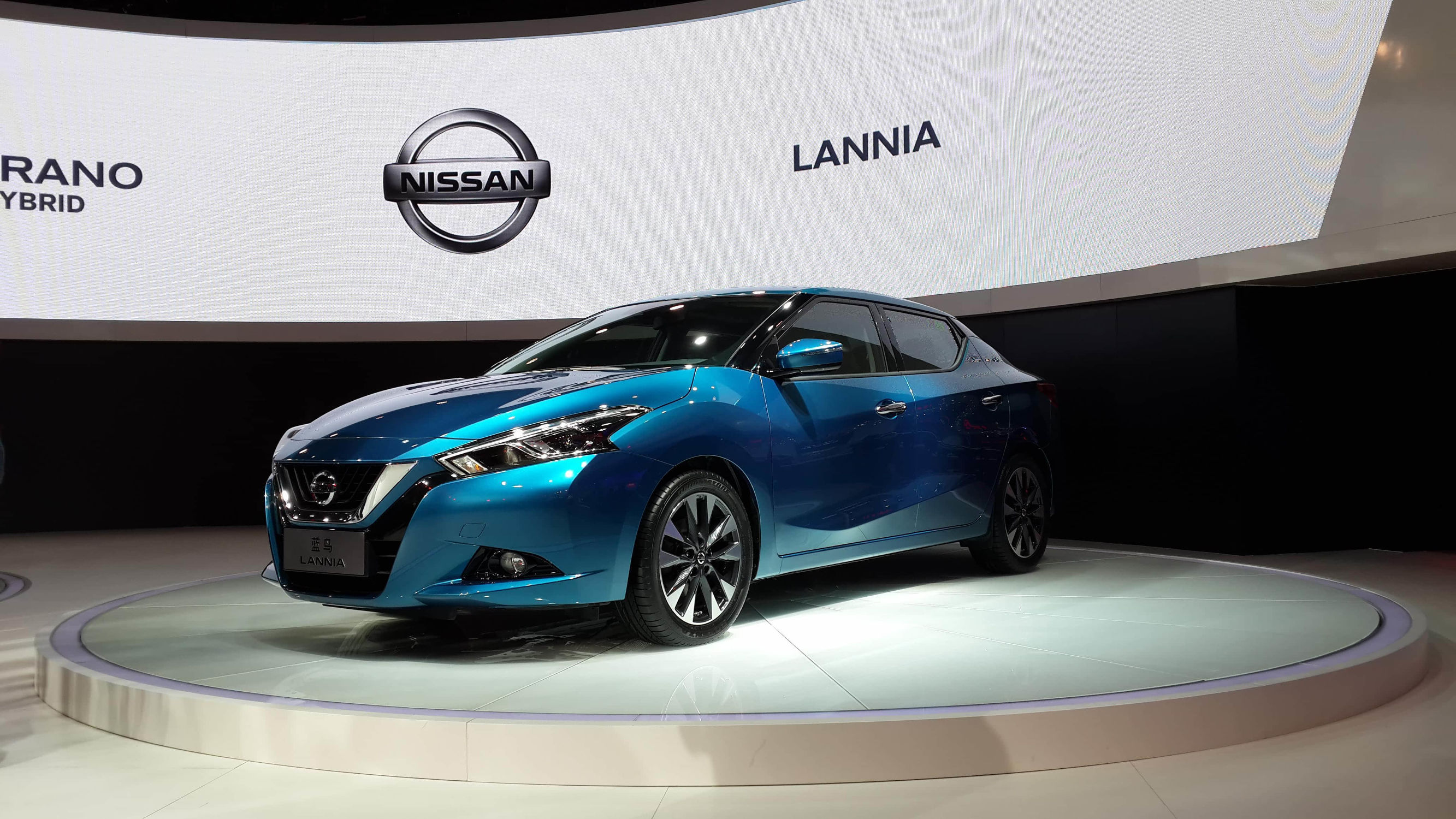 16年蓝鸟外观,蓝鸟最经典的是哪一款