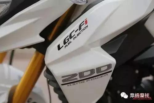 力帆kps150水冷电喷新款街车,力帆双缸250街车多少钱