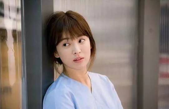 太阳的后裔播出后反响,吐槽医学生