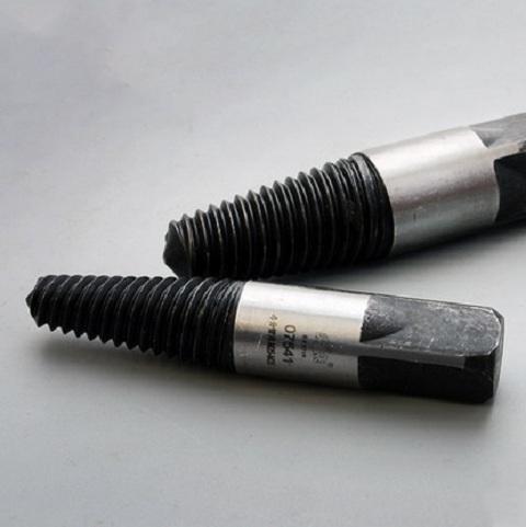 水龙头螺丝断在水管？老师傅教你一招，轻松拿出来