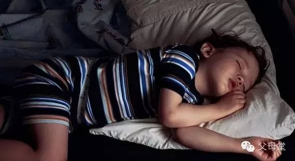 儿童选择哪种枕头最好,给宝宝选一款合适的枕头
