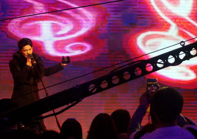 鱼游白沙洲,万达电影乐园汉秀双骄亮灯