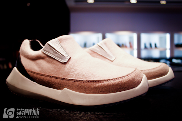 有折扣丨没买新包新鞋新衣服的，都奔这儿去了！