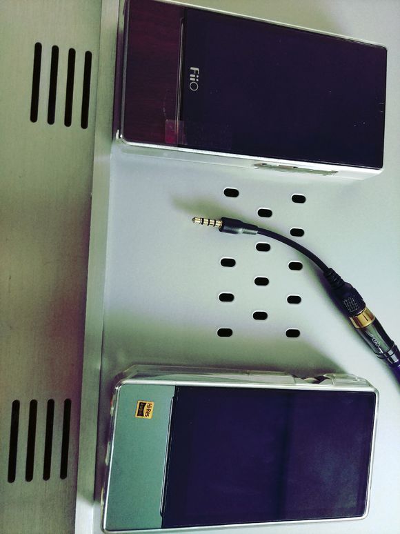 耳边测评,索尼nwa105对比飞傲x7二代