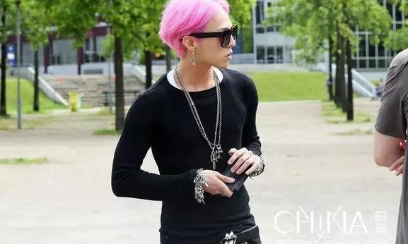 权志龙身材大变样,权志龙这么矮为什么穿衣好看