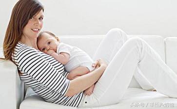 如何正确让宝宝侧身睡觉,宝宝晚上睡觉睡姿怎样才是正确的