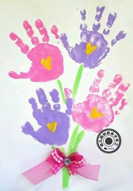 手工作品小花粘贴画幼儿园,手掌涂鸦创意画幼儿园