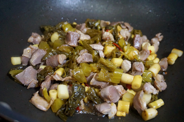 老坛酸菜最爽吃法,老坛酸菜的食谱