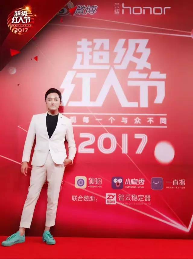 这家三位女掌门人的花店，席卷了成都时尚圈和文艺圈