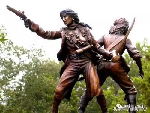 碧海黑*粟罂**:女海盗安妮·邦尼与玛丽·德里的风流韵事