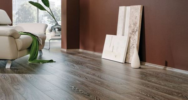 家装用复合木地板还是瓷砖好,家装实木地板好还是地砖好