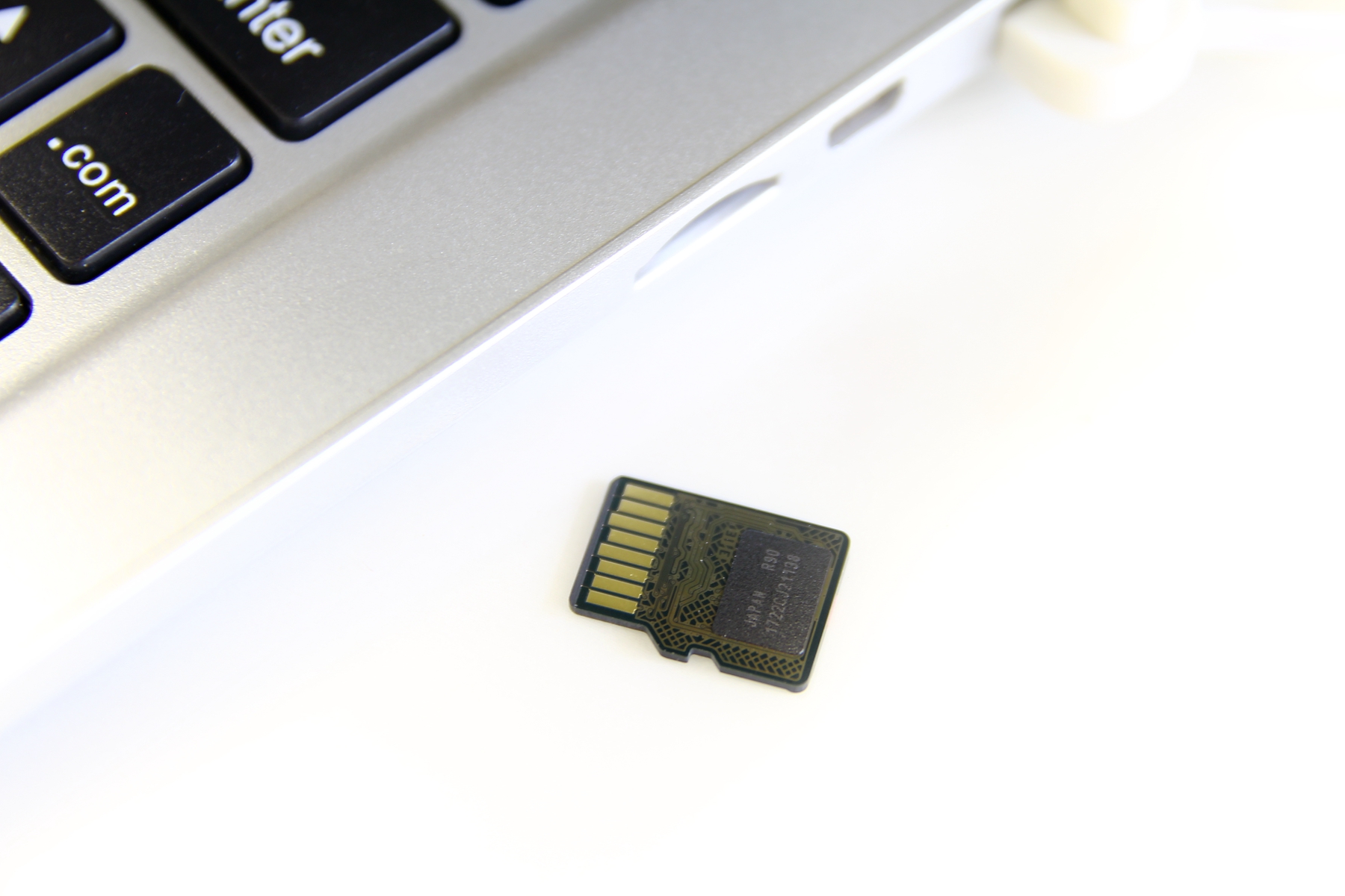 比SD快且更便宜东芝M302128GBTF卡值得入手否?