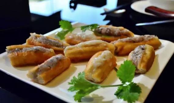 你这么懂事一定没人心疼你,你这么懂事一定没人心疼吧英文