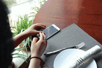 三里屯的这家店,让我甘心被“无人头”戏弄