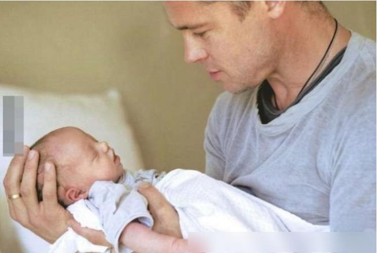 会挣钱的巨星,会赚钱会带娃的奶爸