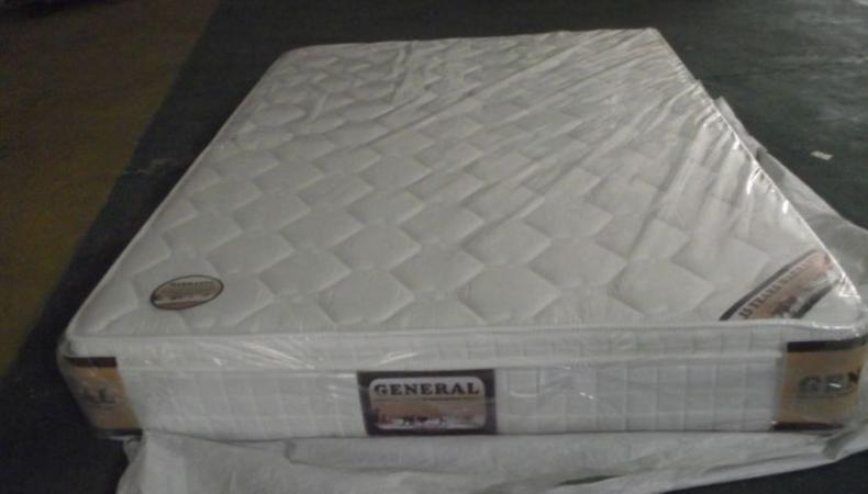 床垫膜要撕掉吗有必要去甲醛,梦思床垫的膜要不要撕掉