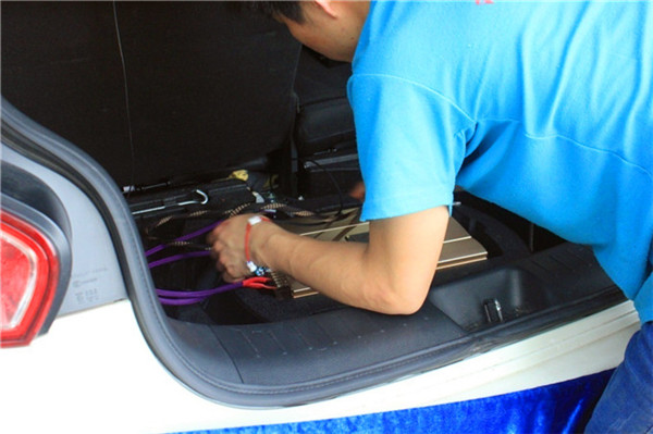 又一力作日产骐达车友热爱汽车音响佛山车音匠义不容辞圆其音乐梦