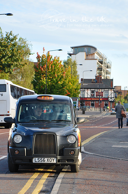曼彻斯特老特拉福德球场英文,曼彻斯特老特拉福德球场航拍