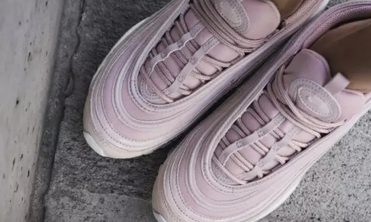 银色*弹子**卷土重来，它会是下个爆款潮鞋？