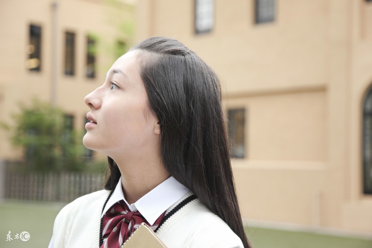 天秤座女生的性格深度分析视频,属蛇的天秤座女生性格特点