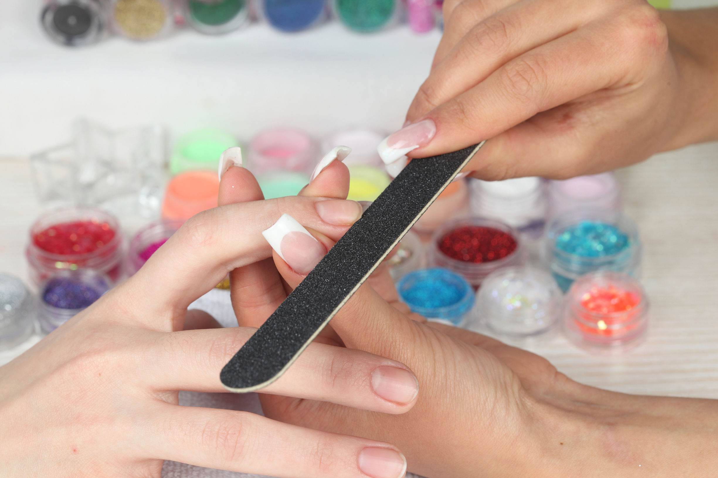 秋天脸上皮肤干燥怎么办小妙招,秋季脸上皮肤干燥掉皮屑怎么办