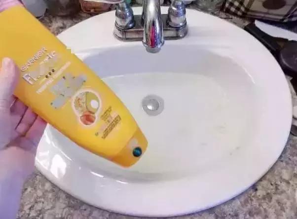 夏季衣服缩水了怎么让它变回原形,羊毛衣服机洗缩水了怎么恢复原样