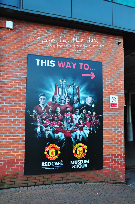 曼彻斯特老特拉福德球场英文,曼彻斯特老特拉福德球场航拍