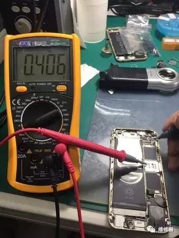 苹果6s摄像头摔了一下黑屏了,苹果6s摔了屏幕没坏触摸不了