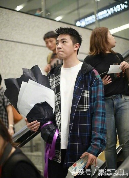 刘烨为何被俞灏明熊抱,刘烨回答俞灏明机场被刘烨推开