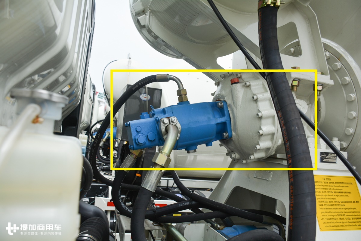 轻卡蓝牌搅拌车,商用混凝土搅拌车多少钱一台