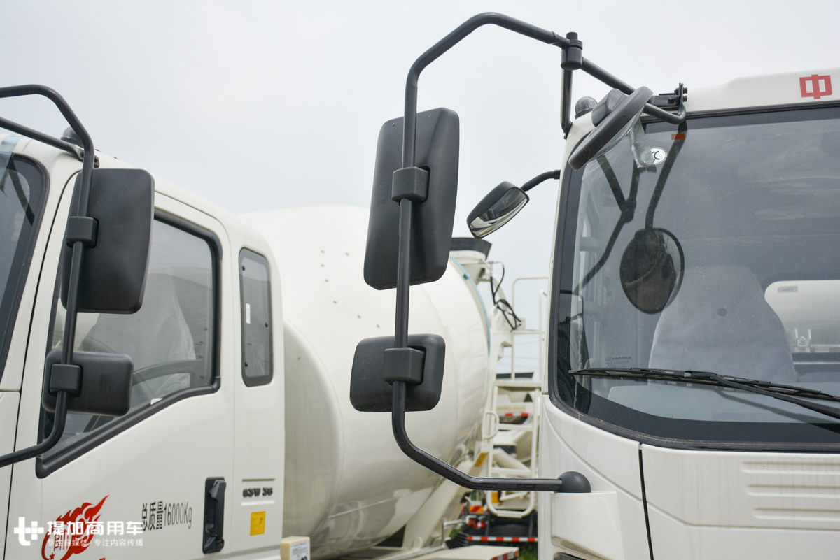 轻卡蓝牌搅拌车,商用混凝土搅拌车多少钱一台