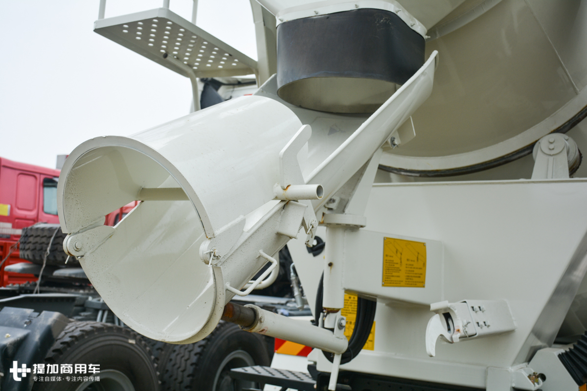 轻卡蓝牌搅拌车,商用混凝土搅拌车多少钱一台
