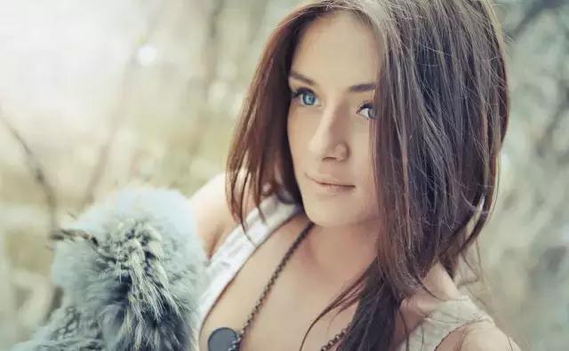 频繁更换护肤品对皮肤好吗,护肤品经常换品牌好还是固定好