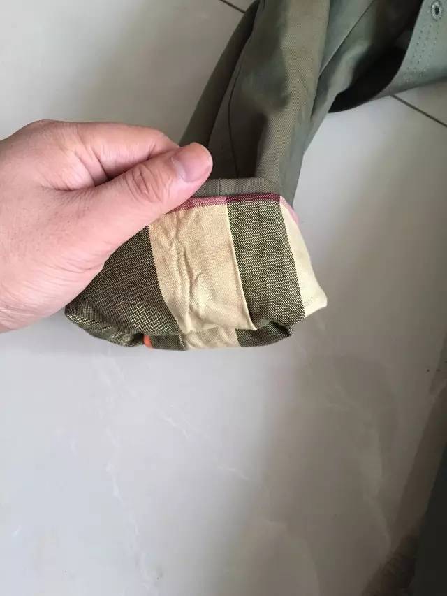 风衣巴宝莉12000,巴宝莉风衣回归现实