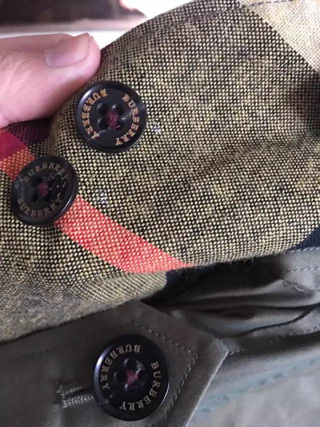 风衣巴宝莉12000,巴宝莉风衣回归现实