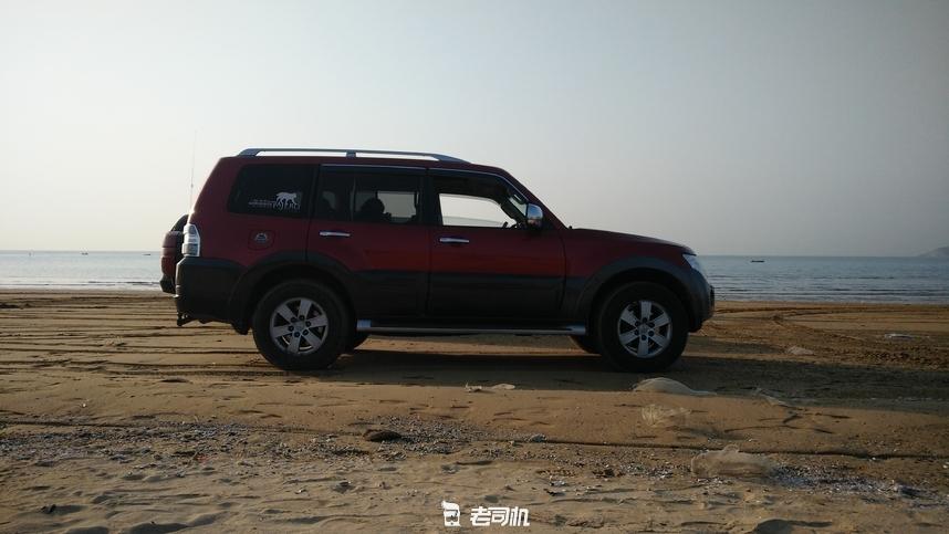 三菱帕杰罗和普拉多比试越野,三菱帕杰罗越野对比丰田霸道