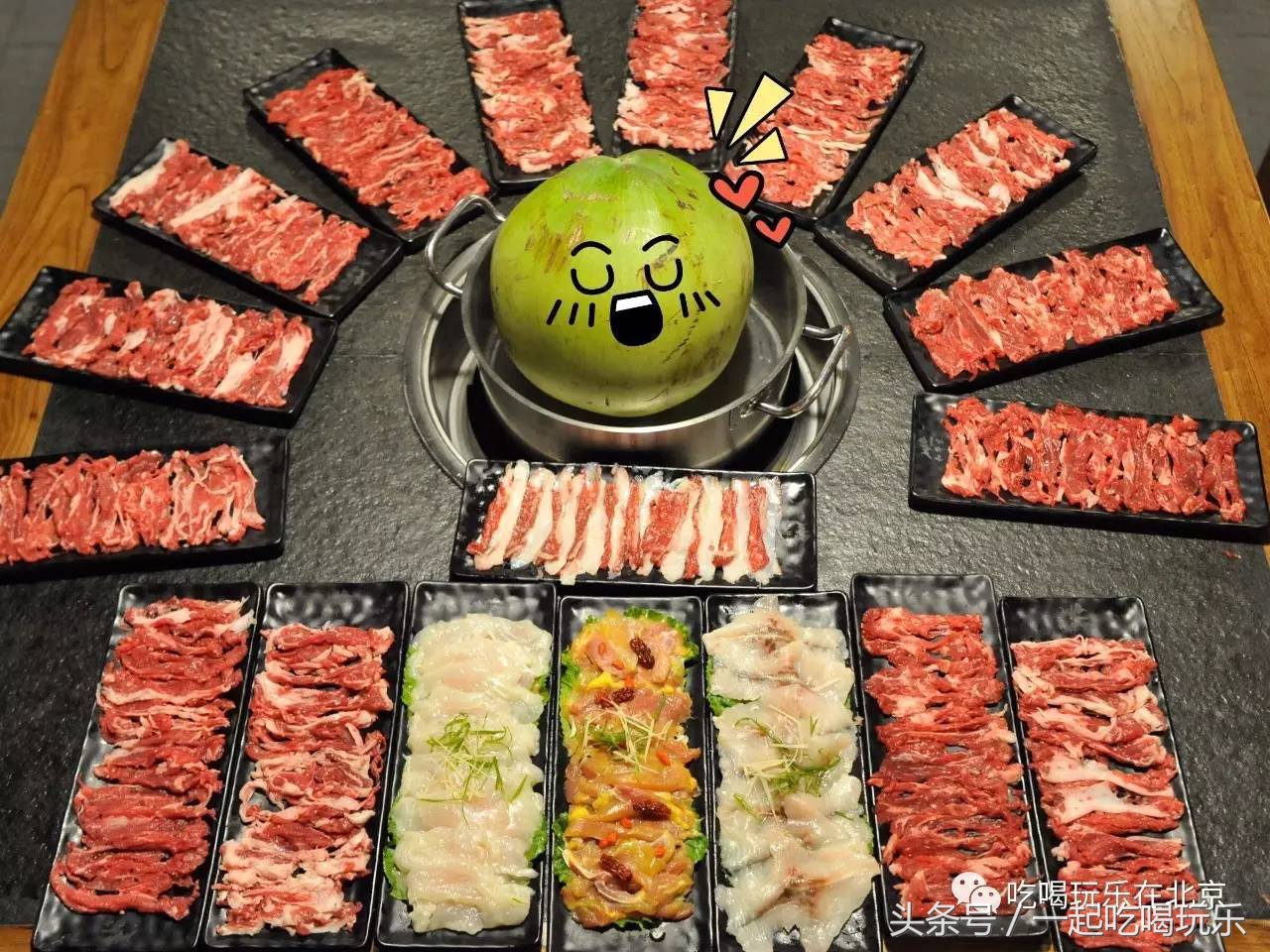 「北京」大胃王挑战!牛肉火锅无限续吃,留一个买单其他的全撑到