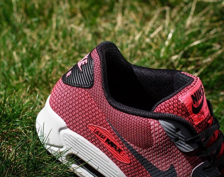 跑步不穿跑鞋有危害吗,穿跑鞋跑步真的可以提升速度吗